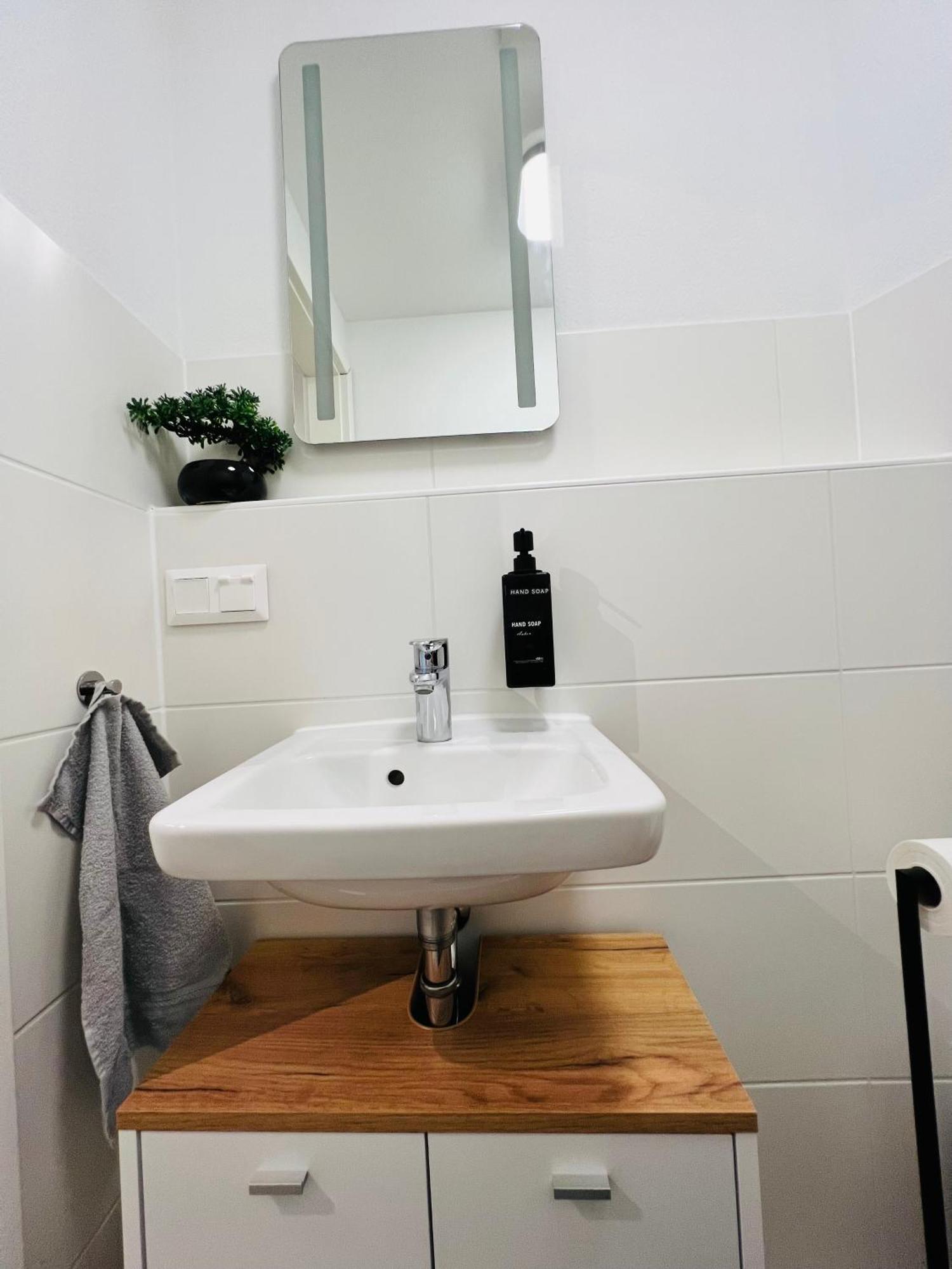 Moderne Wohnung Naehe Hbf-Lift-Tiefgarage-Contactless Check-In Hanower Zewnętrze zdjęcie